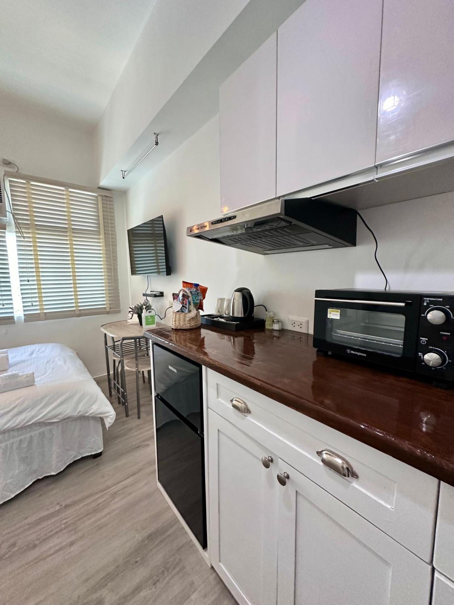 Studio One Condominium, Alabang - Bluu - Fiber Wi-Fi, Netflix-Ready Muntinlupa City Exteriör bild